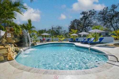 The Palm at Busch Gardens Cozy 3 BR Oasis in Tampa