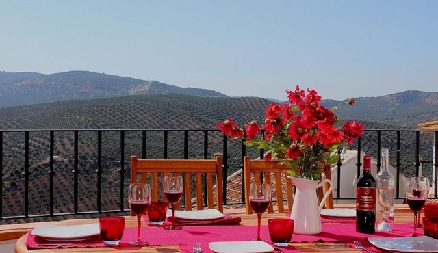 Traditional Mountain Village House, Private Pool, WiFi and Extensive Views in Fuente del Conde