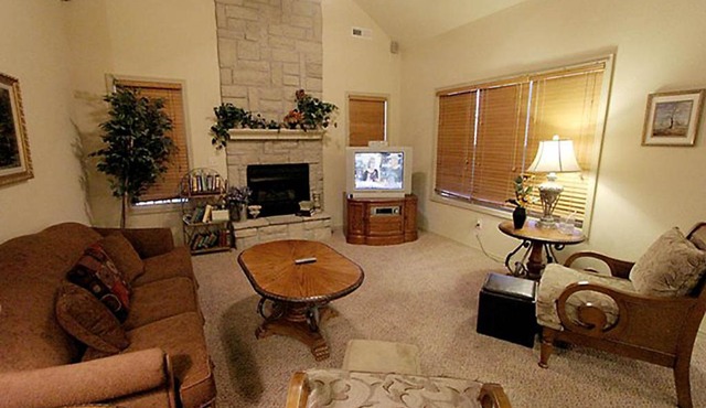 Tranquility Place Villa in Branson West