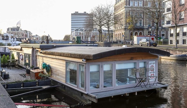 unique experience in Amsterdam on the water in Amsterdam
