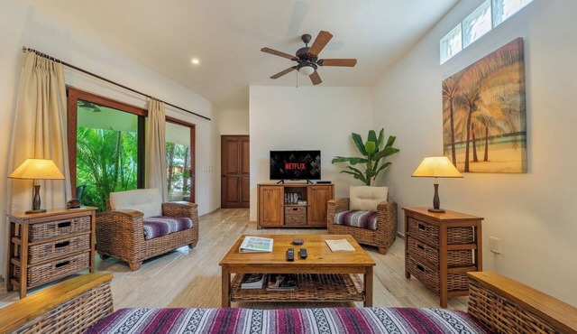 Villa #1 -Isla Retreats: Tropical Gardens and Pool in Isla Mujeres