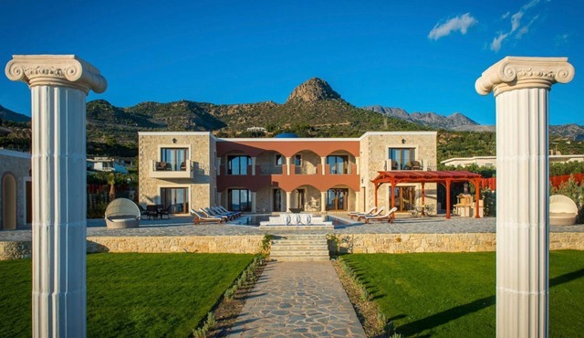 Villa Livadi - Eight Bedroom Villa, Sleeps 18 in Ferma
