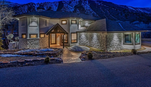Waterfront Luxury Mountain Retreat in Snowmass