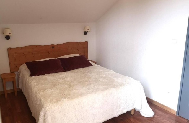 Chalet, 300m from ski slopes, swimming pool, sauna, terrace, parking, tv, ski locker, 42m² in Le Dévoluy