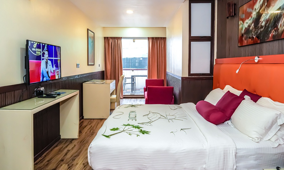Male Hotel | Beehive Central