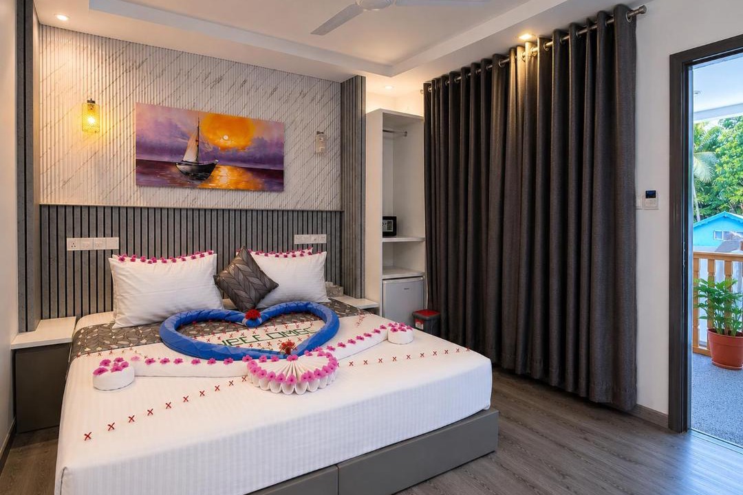 Thoddoo House | New Breeze Royal