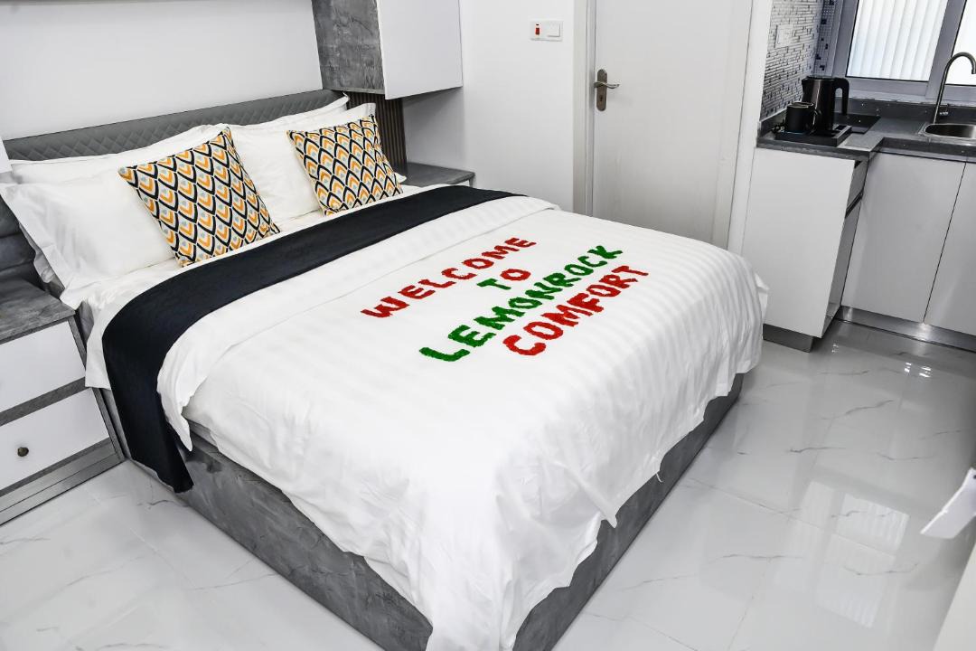 Male House | LemonRock Comfort