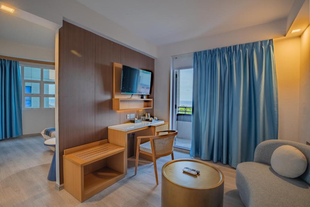 Male Hotel | UMET Seaview Hotel with Free Airport Pick up and Drop T&C Apply