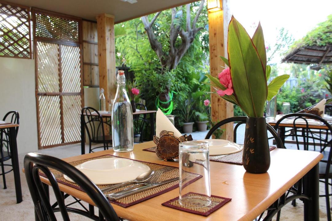 Dharavandhoo House | Hanifaru Transit Inn