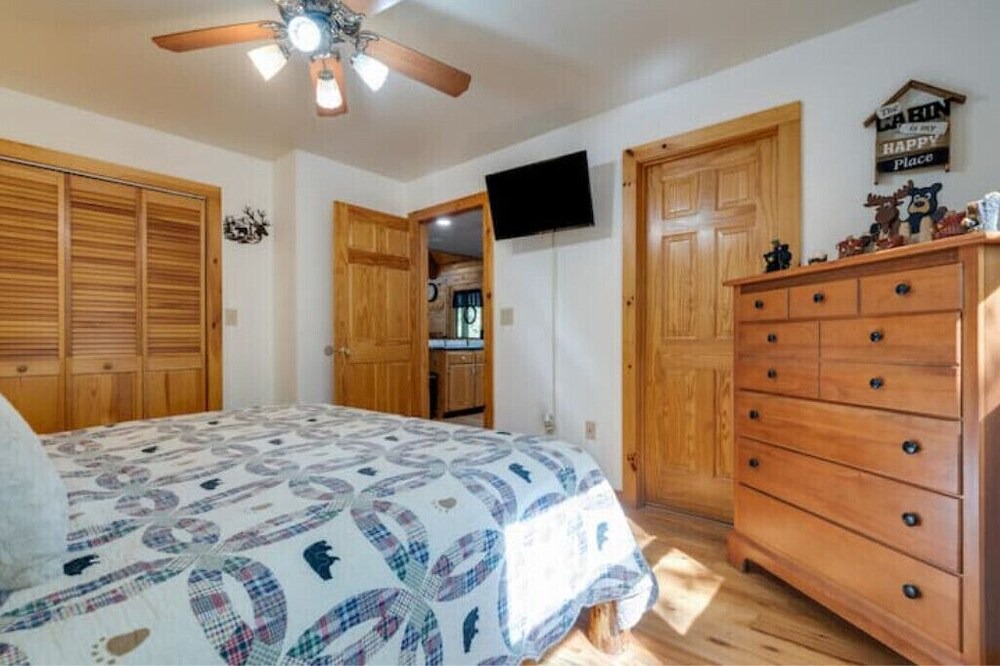 Photo of Bedroom in My Mountain