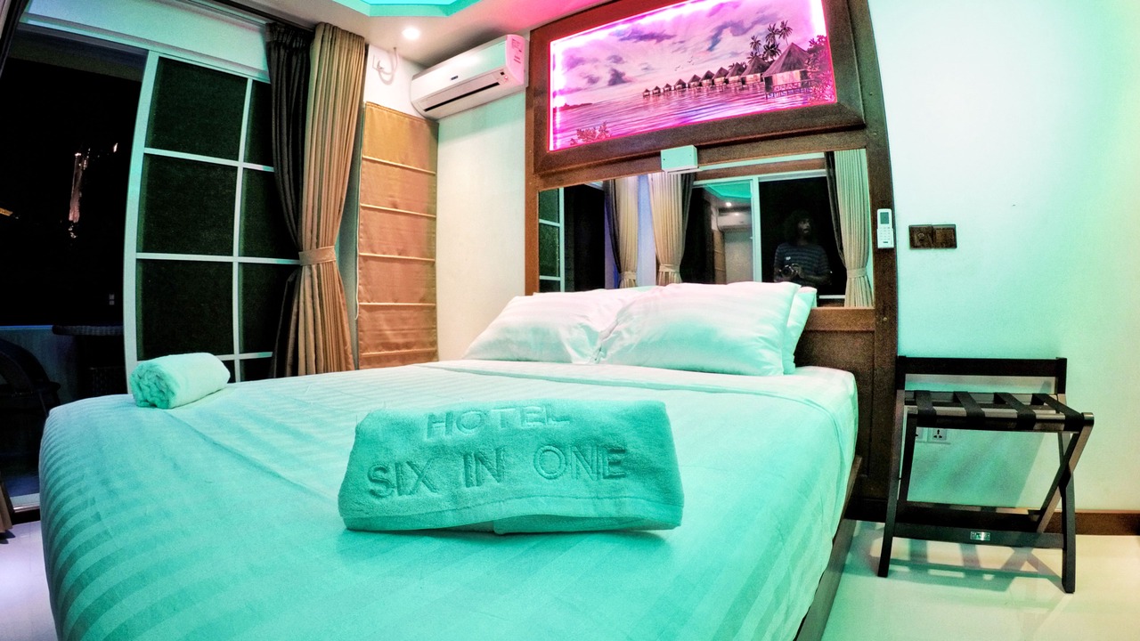 Photo of Bedroom in Male