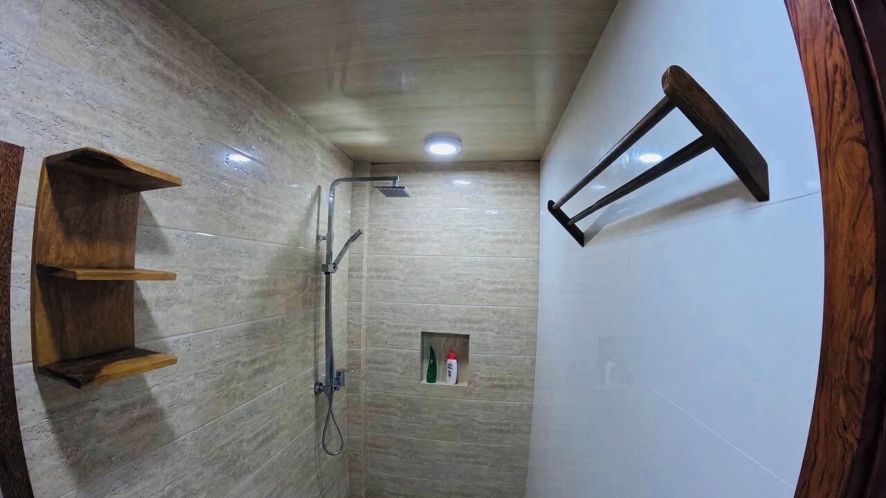 Photo of Bathroom in Dhiffushi