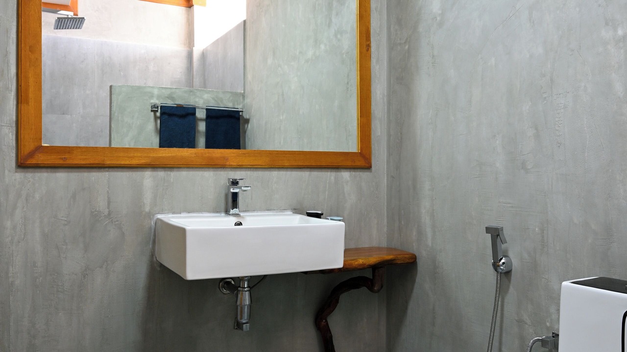 Photo of Bathroom in Dhidhdhoo