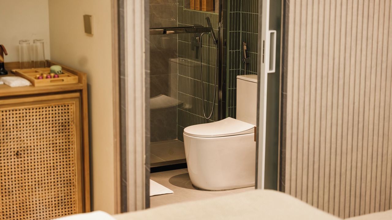 Photo of Bathroom in Dharavandhoo