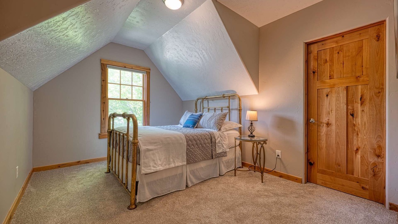 Photo of Bedroom in North End