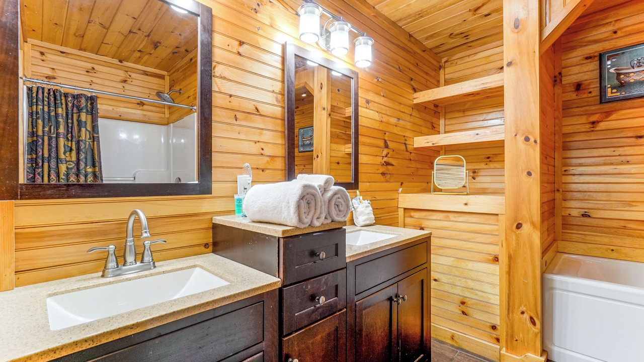 Photo of Bathroom in Pigeon Forge