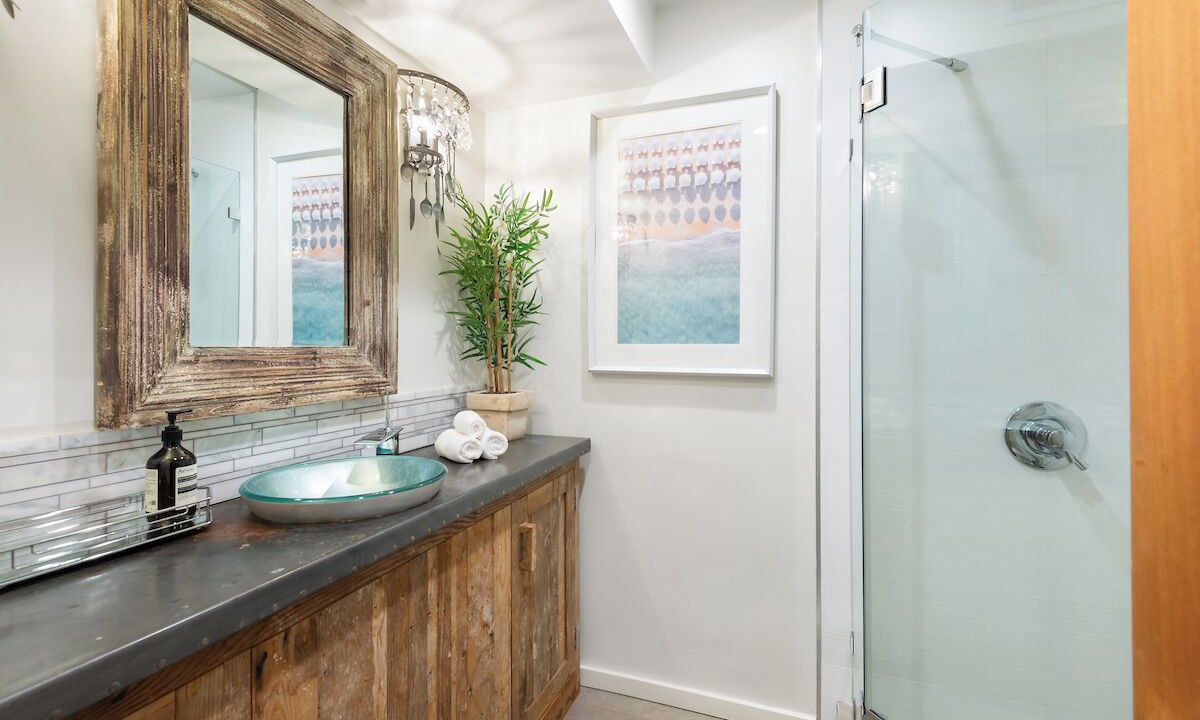 Photo of Bathroom in Sawtelle