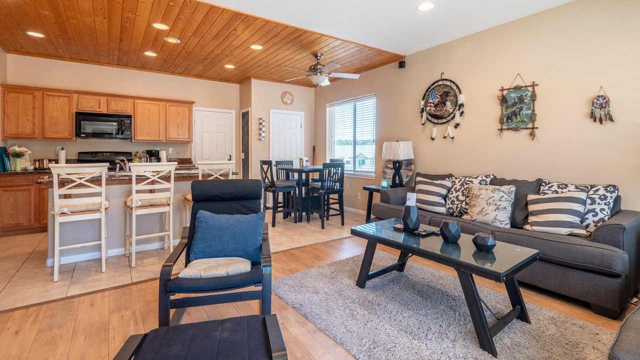 Photo of Livingroom in Big Bear
