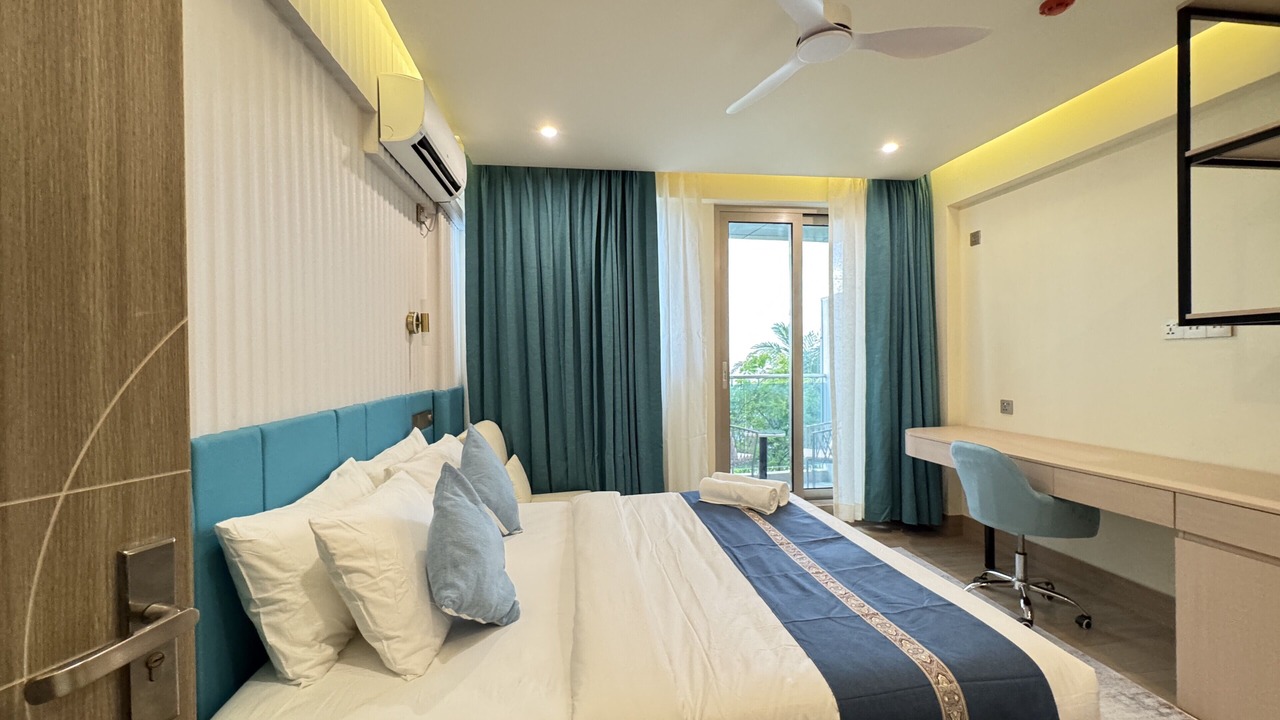 Photo of Bedroom in Male