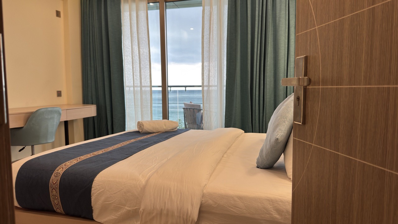 Photo of Bedroom in Male