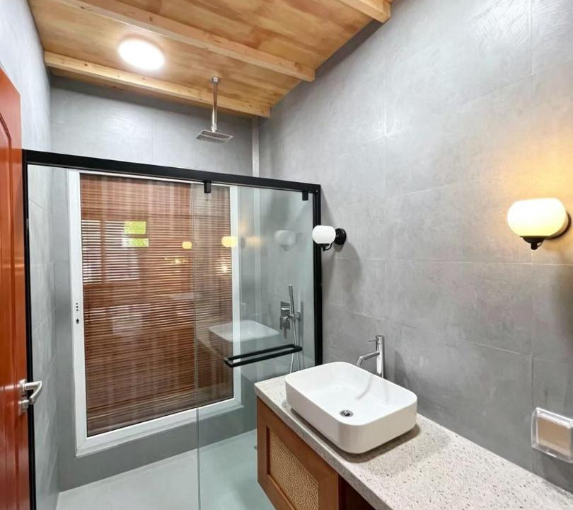 Photo of Bathroom in Mathiveri