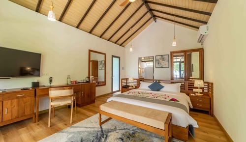 Deluxe Beach Villa