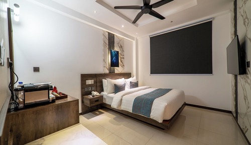 Deluxe Double room - Free Return Airport Transfer