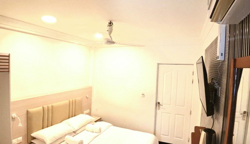 Deluxe Double or Twin Room