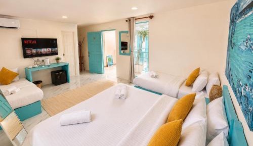Deluxe Family Room