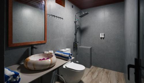 Deluxe Double Room with Balcony and Sea View