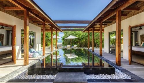 Four Bedroom Beach Pool Residence