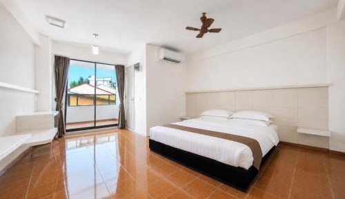 Deluxe Double Room with Balcony