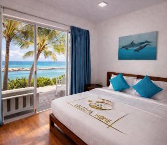 Deluxe Double Room with Balcony and Sea View