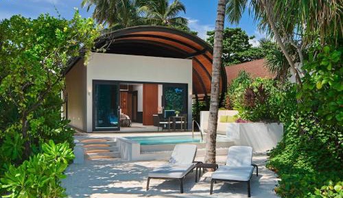 Deluxe Family Beach Villa with Pool Access, 2 Queen Beds