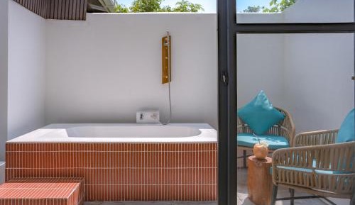 Deluxe Double Room with Bath