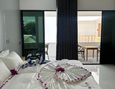 Large Double or Twin Room