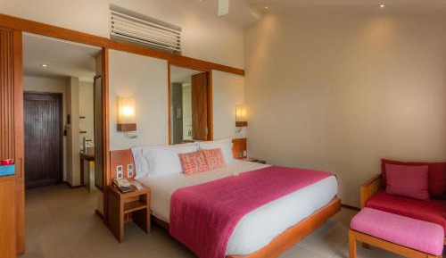 Lagoon View Beach Villa King