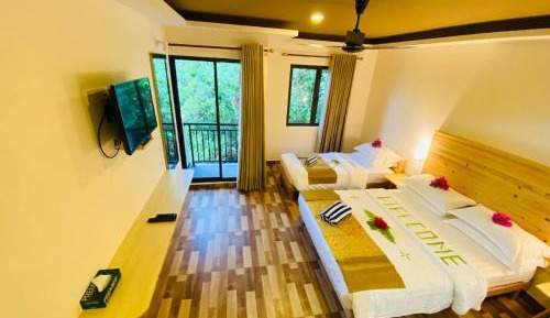 Triple Room with Balcony