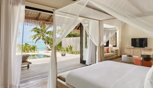 Beach Suite with Private Pool