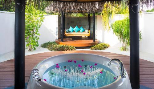 Deluxe Beach Villa - Free Transfer, 2 pax, 7 nights minimum