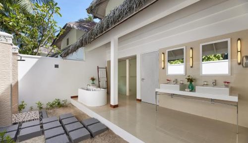 One Bedroom Beach Pool Pavilion Suite