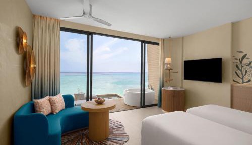 Overwater Villa with Jacuzzi Hollywood Twin