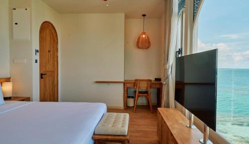 Deluxe Seaview Room