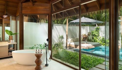 Deluxe Beach Bungalow with Pools
