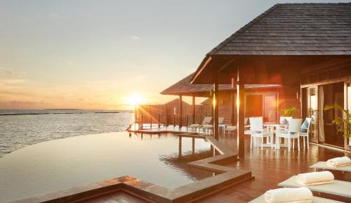Aqua Retreat - Free Transfer, 2 pax, 7 nights minimum