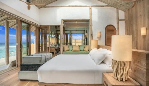 2  Bedroom Water Retreat With Slide