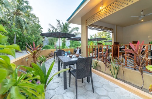 Ukulhas Hotel | Nala Veli Beach & Spa