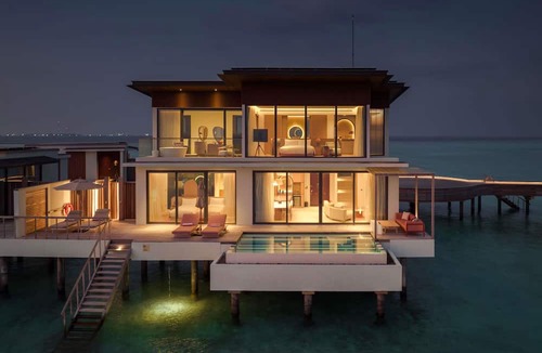 Emboodhoo Lagoon Hotel | SO/Maldives