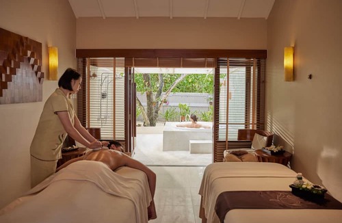 Giravaru Resort | Centara Ras Fushi Resort & Spa Maldives