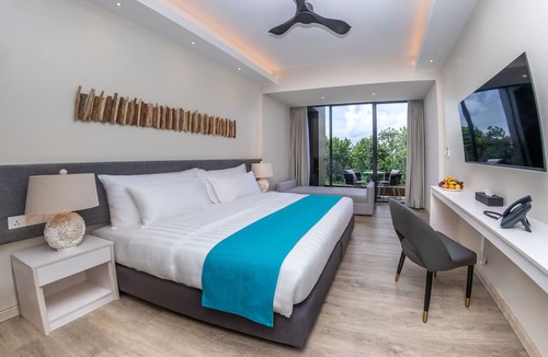 Dhiffushi House | Sky Beach Maldives Hotel